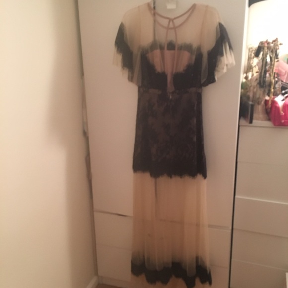 The Jetset Diaries Illusion Maxi Dress - Picture 6 of 8